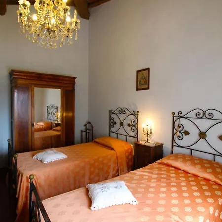 Villa Sleeps 6 Pool Wifi