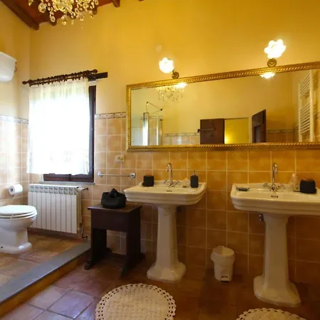 Sleeps 6 Pool Wifi