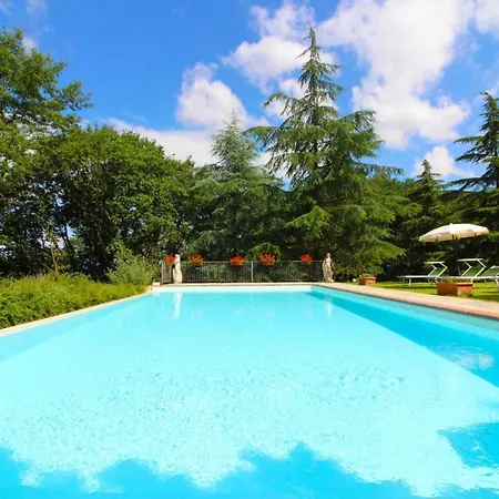 Villa Sleeps 6 Pool Wifi